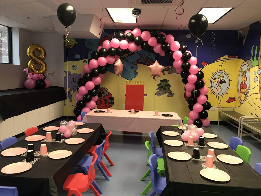 Pink and Black Spiral Balloon Arch