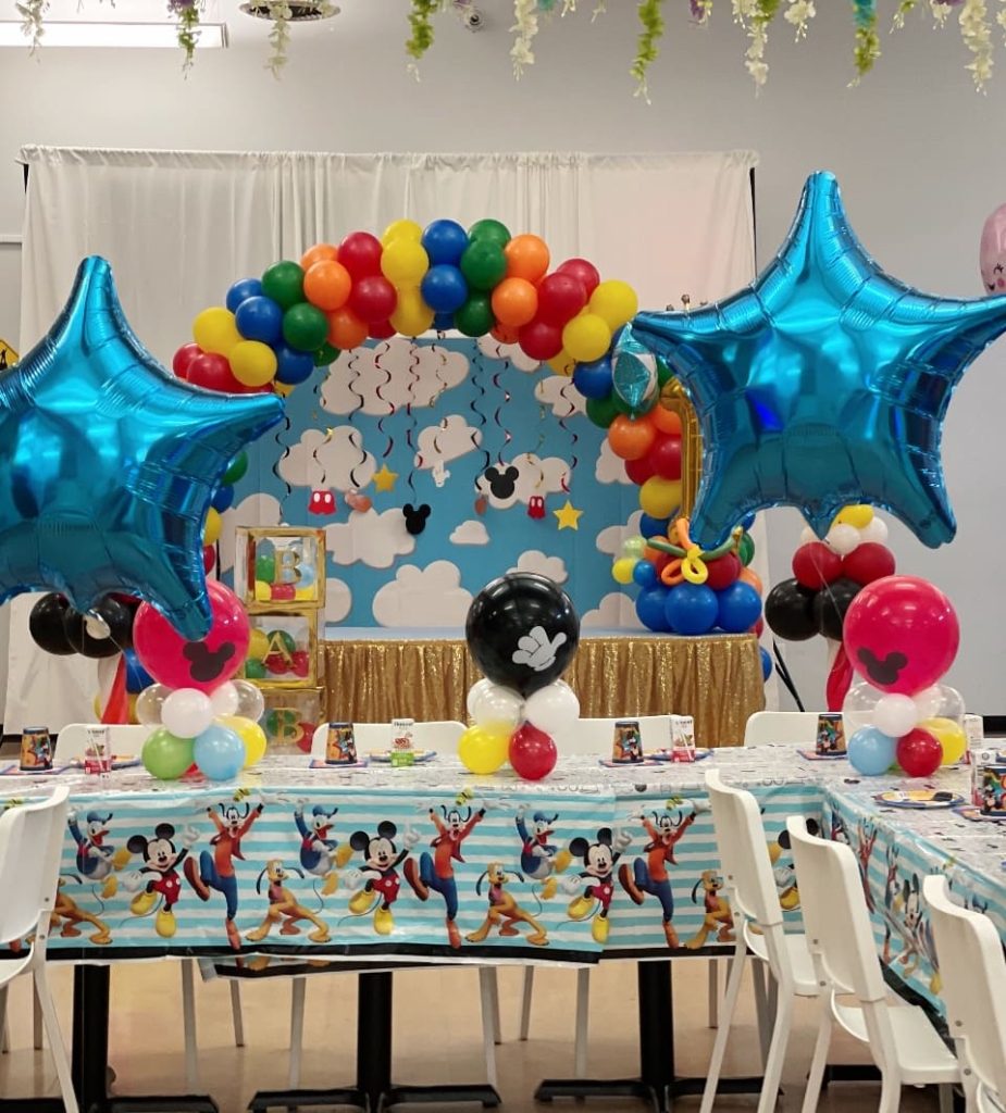 Private Party Mickey Mouse Style 421 Table